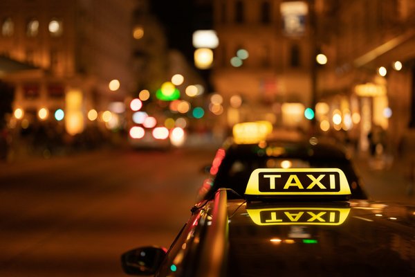 Devenir chauffeur de taxi : tout savoir sur la licence professionnelle